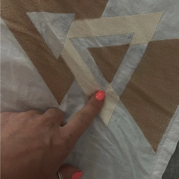 Coocu aether Elegant White and gold Dress - Picture 5 of 7